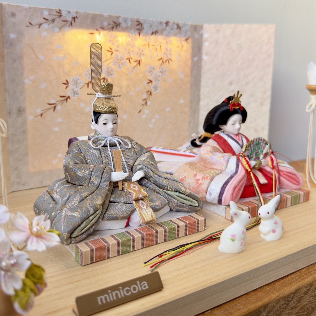 rico-粋-きさき 木目込み親王飾り雛人形 木台 しだれ桜屏風 | 飾り台の
