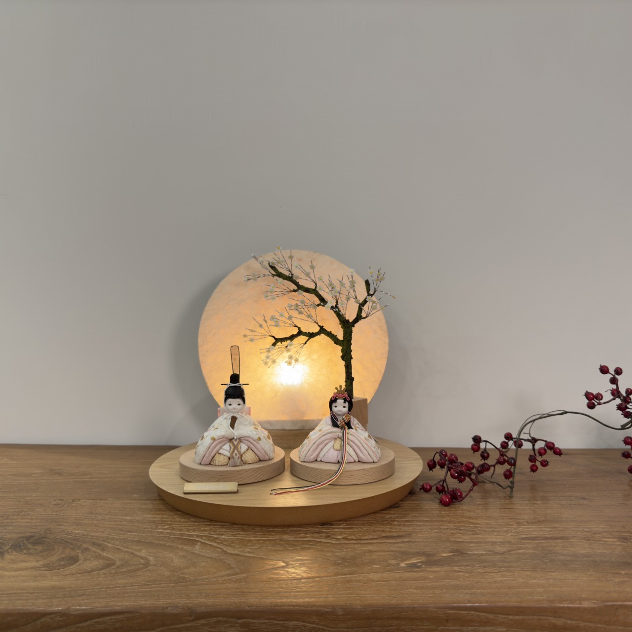 rico結愛（ゆあ）木目込み親王飾り雛人形 丸木台 雪花丸型照明 | 飾り