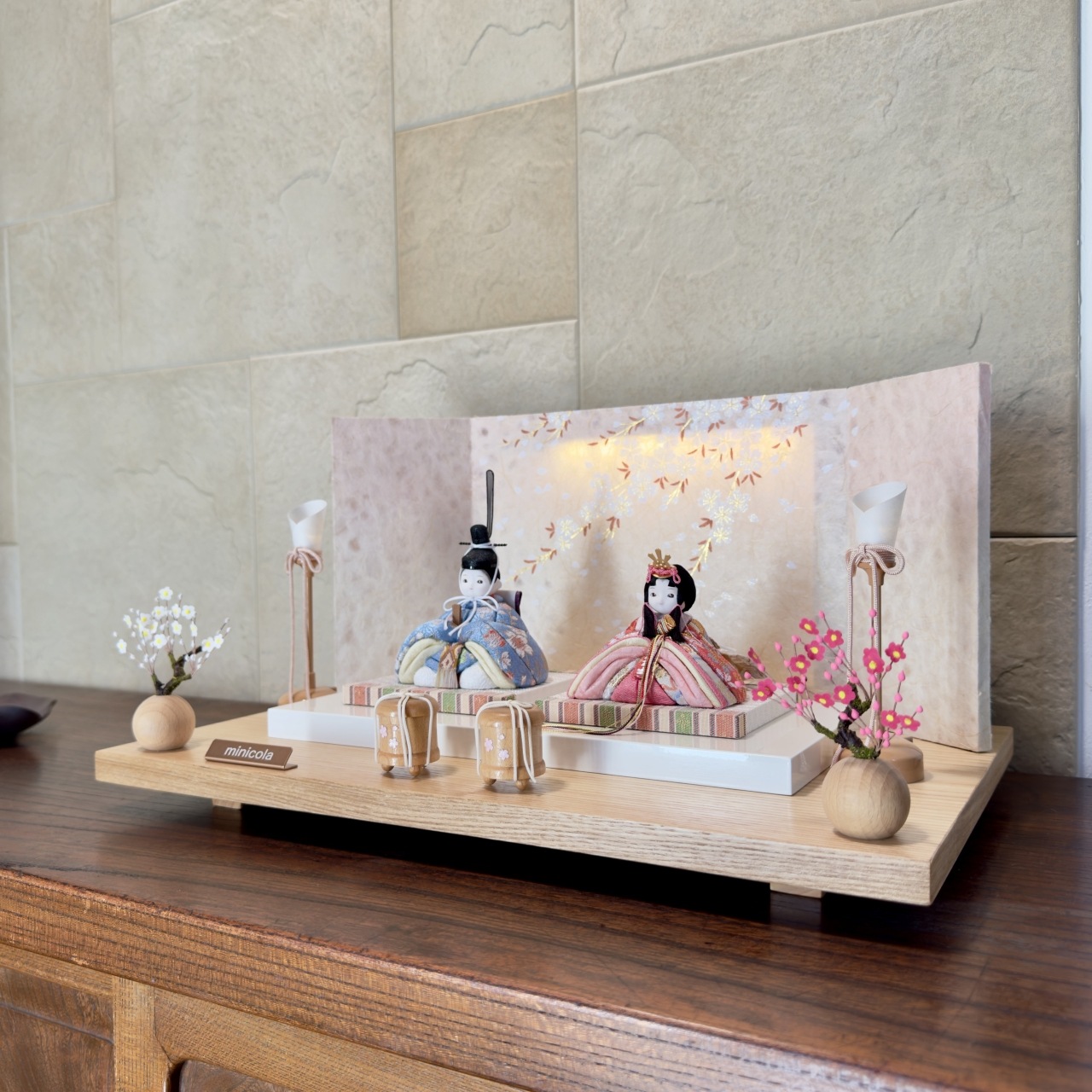 rico美琴（みこと）木目込み親王飾り雛人形 高岡塗台 しだれ桜屏風