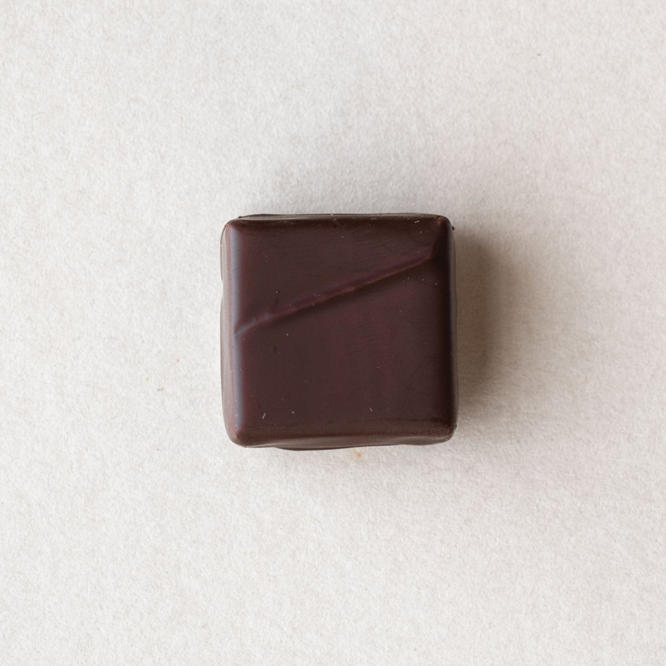 ノワゼットキャラメリゼショコラオレ | Other | NICO chocolaterie