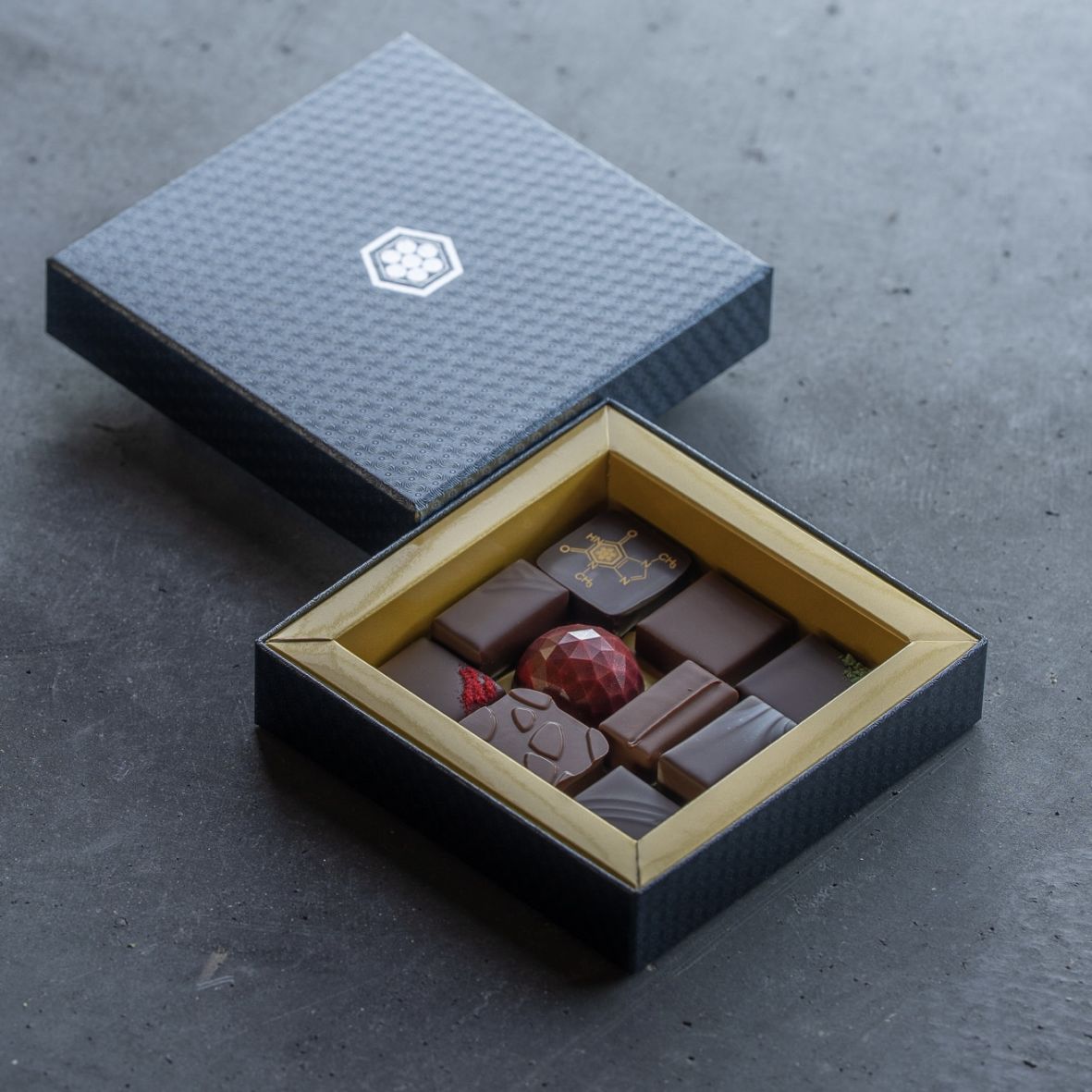 ボンボンショコラ 10種類アソート | Assort | NICO chocolaterie