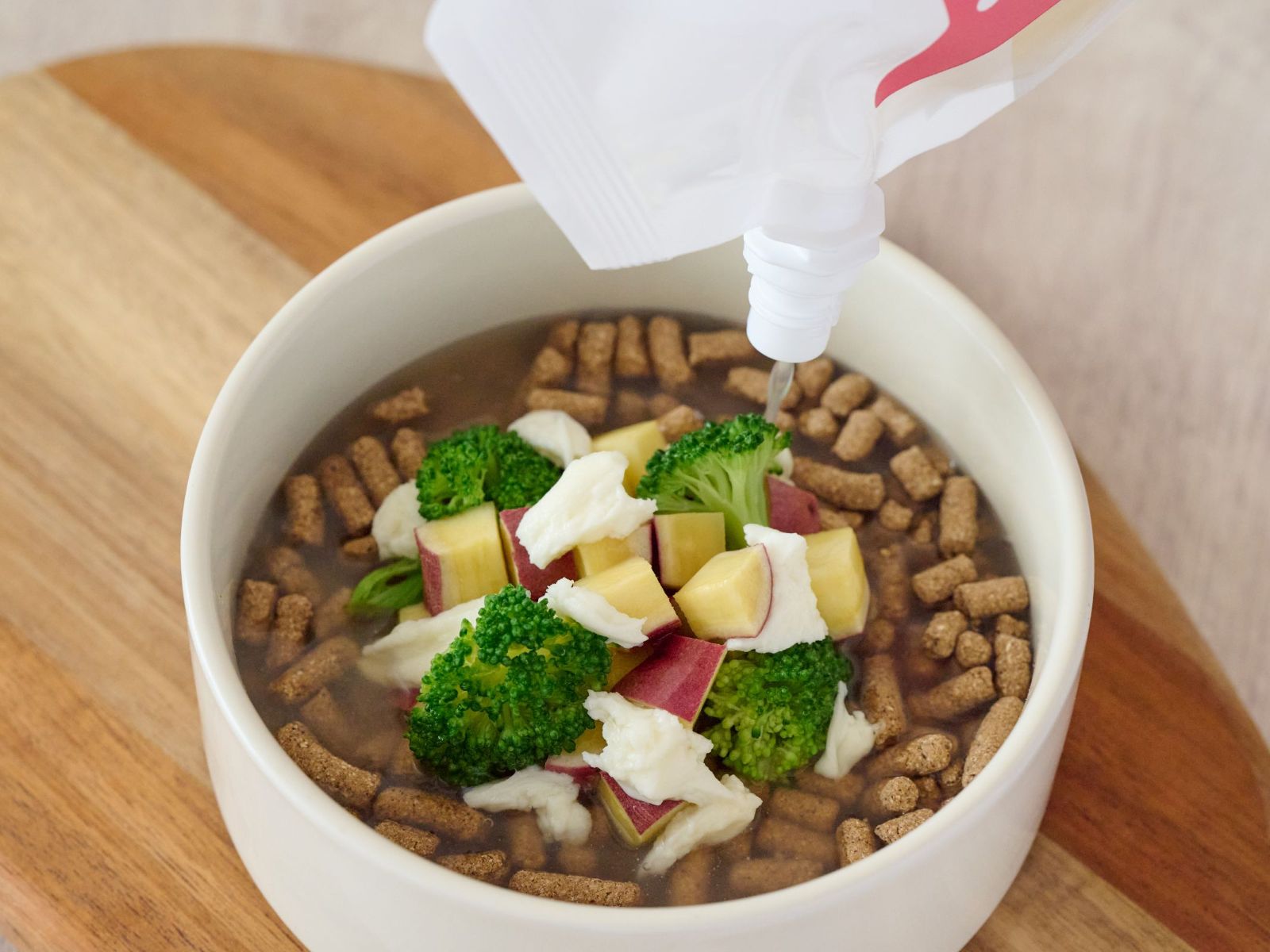 【犬・猫用ボーンブロス】 120ml ｜少しづつ使えるスパウト付きパック｜常温保存可能な加圧滅菌パウチ ｜