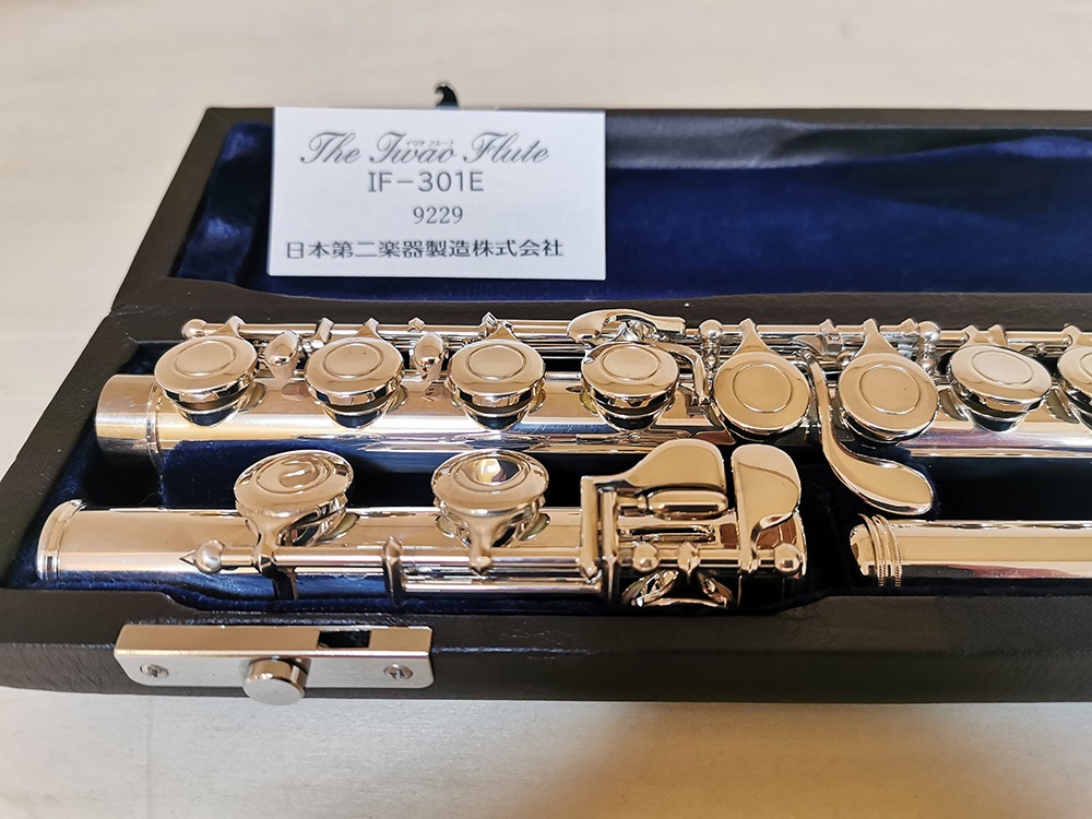 美品　メンテナンス済み　フルート　カワイ楽器（イワオ楽器製作所製造）リップ銀製 フルート | 遠藤管楽器店 美品 メンテナンス済み フルート カワイ楽器