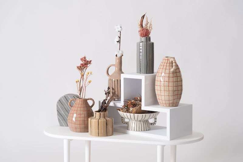 北欧感じる温かいぽってりフラワーベース/取っ手付き【２９センチ】