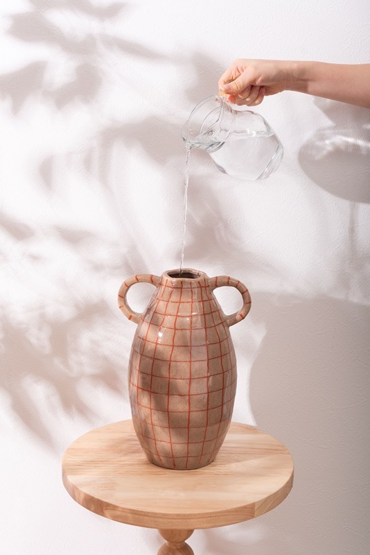 北欧感じる温かいぽってりフラワーベース/取っ手付き【２９センチ】