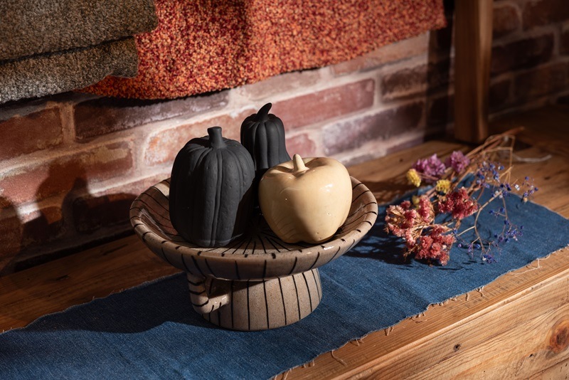 【送料無料】落ち着いた色味が美しいトレイベース/２６㎝