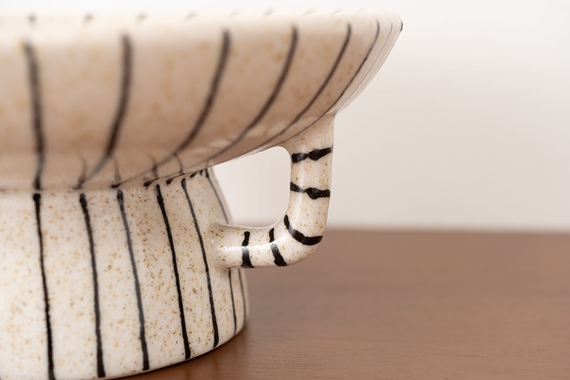 【送料無料】落ち着いた色味が美しいトレイベース/２６㎝