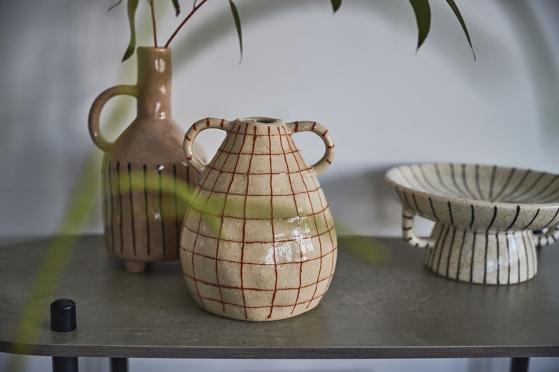 【送料無料】落ち着いた色味が美しいトレイベース/２６㎝