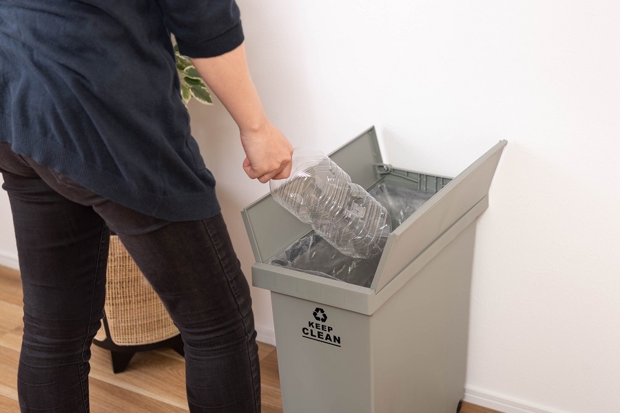 【送料無料】バタフライオープンダストボックス　３２L コンパクトゴミ箱　【ブラウン】