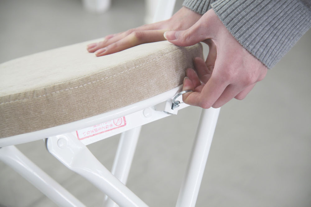 カラフルな折りたたみ「ロンダチェア」おしゃれな北欧カラーの折り畳みチェア