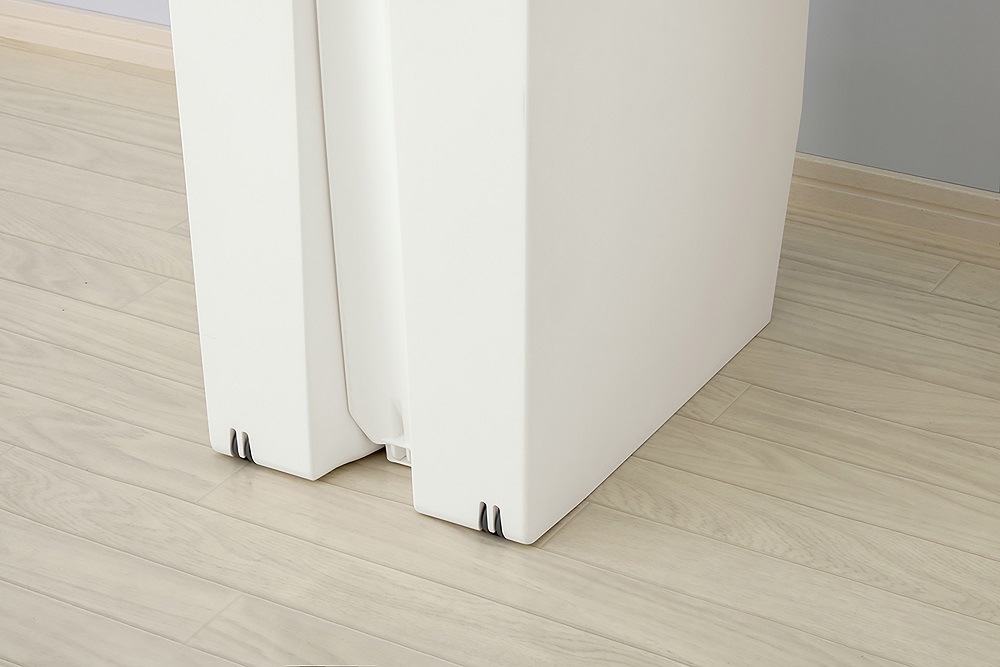 おしゃれなフタ付き　ゴミ箱 ダストボックス 白黒２色　４５L　ペダル式で楽々オープン♪抗菌加工　 SOLOW ペダルオープンツイン