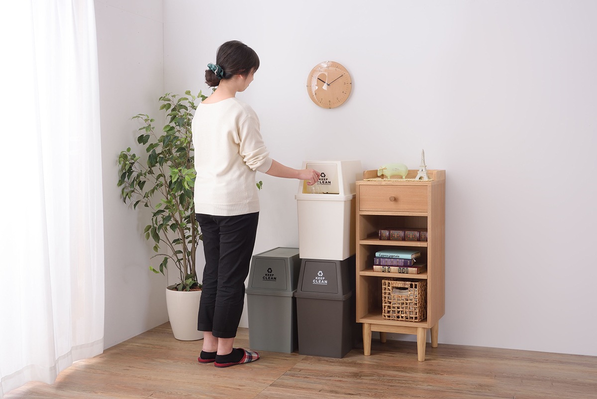 重ねて置ける！シンプルなデザインのダストボックス♪スタッキングペール30L スリム