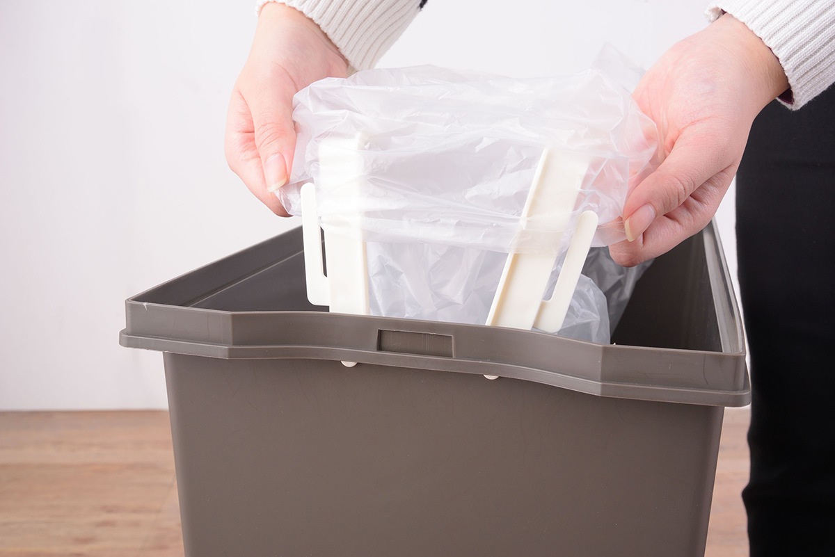 【スライドペダルペール45L】大き目の車輪がかわいい♪大きなキャスター付きでフットペダル開閉、スライドロックもできるおしゃれなごみ箱・ダストボックス