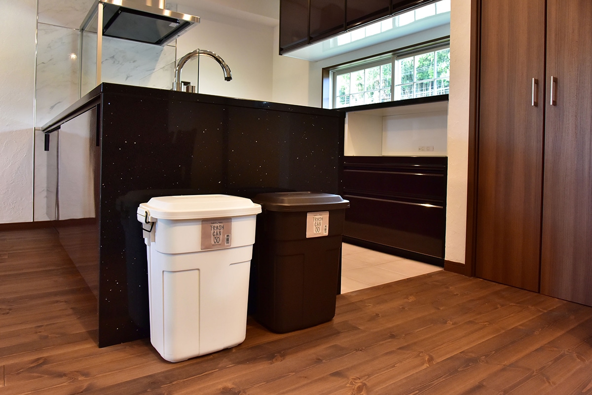 【トラッシュカン 30L】ゴミ箱 30リットル おしゃれ ごみ箱 ダストボックス トラッシュカン 屋外 分別 キッチン スリム