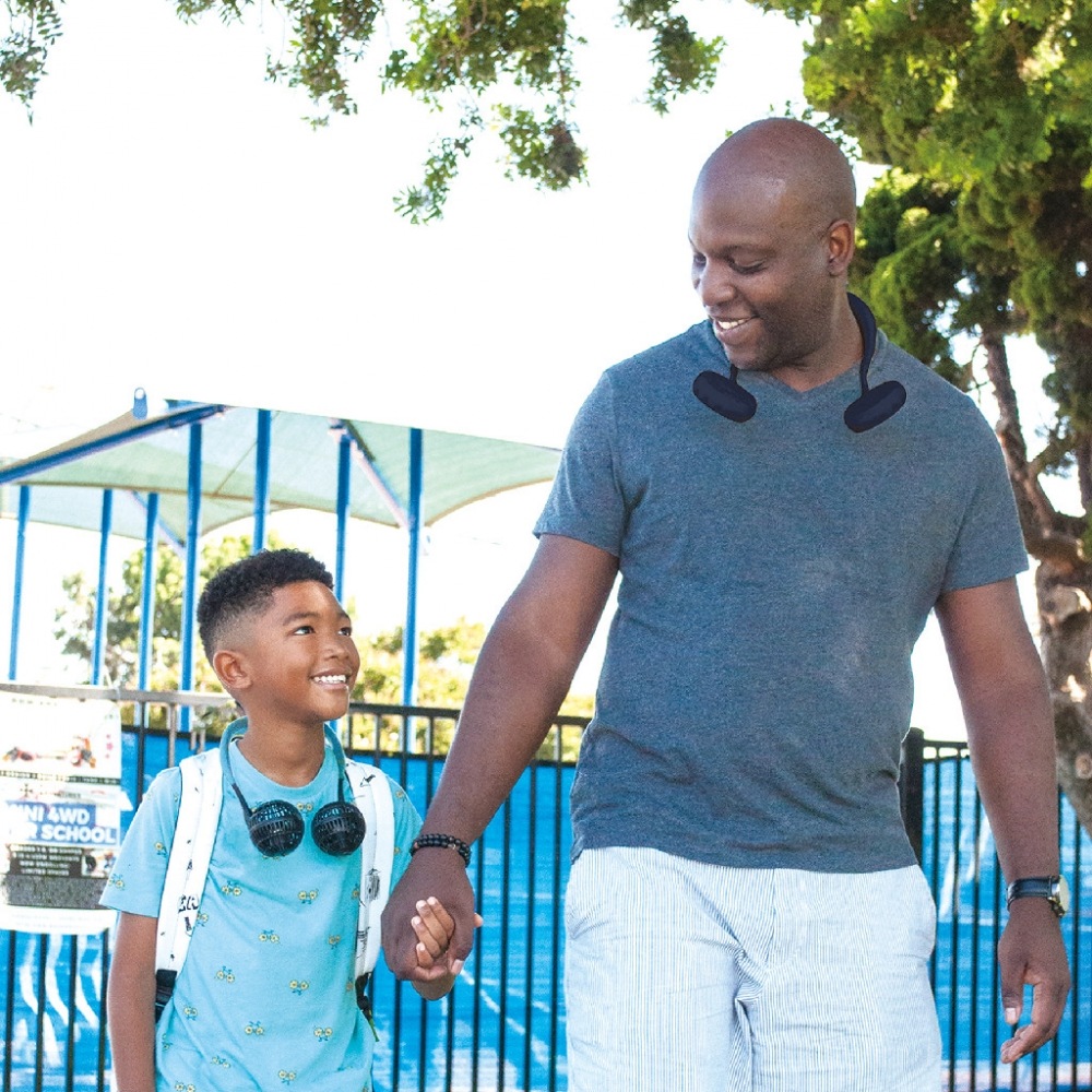 親子ペアのおしゃれな携帯用扇風機　SPICE OF LIFE ダブルファン ハンズフリー ファミリーセット ネイビー