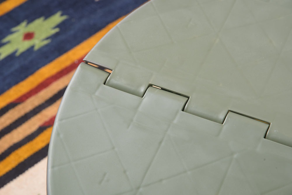 折りたたみ丸テーブル コンパクトに折りたたみ可能で持ち運びらくらく♪折りたたみテーブル アウトドア・BBQ・キャンプに キャンプ用品 室内 屋内 レジャー ビーチ クラフターテーブル