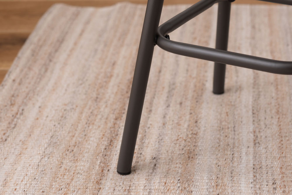 高級感のあるコーデュロイと本革でコンパクトな使い勝手抜群のスツール【benko】