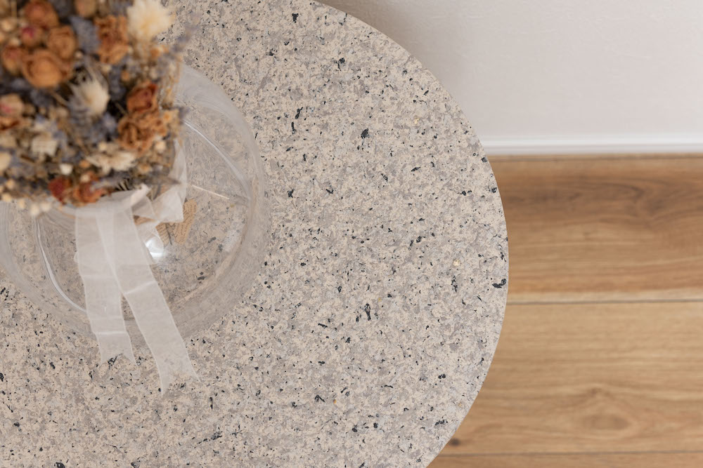 待望の再入荷！！！テラゾー柄サイドテーブル「marble-マーブル-」　ベッドサイド・リビングに。韓国インテリア石のテーブル