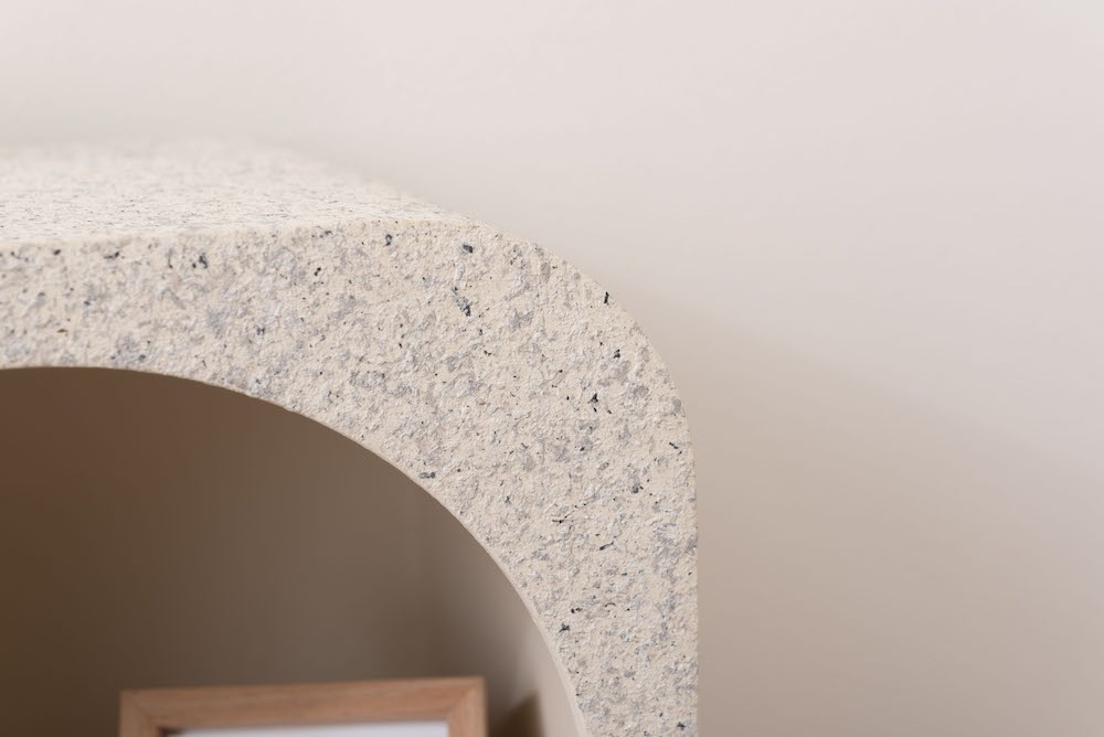 テラゾー柄シェルフ　「marble-マーブル-」　ベッドサイド・リビングに。韓国インテリア　石のシェルフ