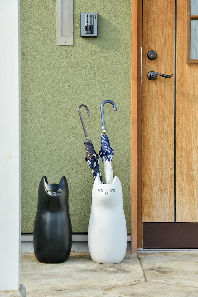 ■大人気■　新色登場!!　neko 傘立て　アンブレラスタンド 親ねこ　ねこ傘立て