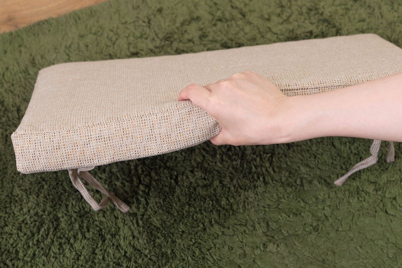 ラタン素材のペットベッド（犬ネコ用）クッション