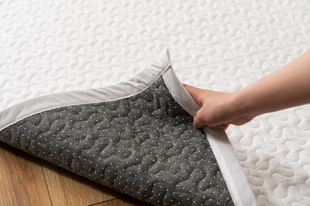 【洗濯機OK】お子様にも安心　コットン１００％のイブルラグ　190×130　夏用キルトラグ　　