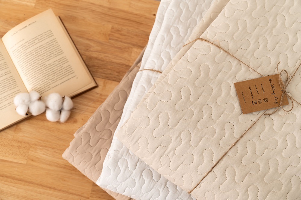 【洗濯機OK】お子様にも安心　コットン１００％のイブルラグ　190×130　夏用キルトラグ　　