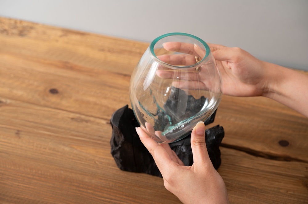 吹きガラスと天然流木の世界にひとつのガラスオブジェ/テラリウム・フラワーベース・小生物の水槽などに 【まとめ買いで最大10%OFF対象商品】