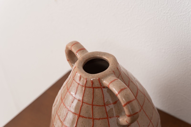 北欧感じる温かいぽってりフラワーベース/取っ手付き 【21センチ】