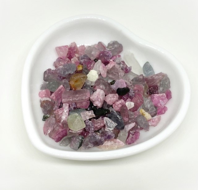 ミックストルマリン 原石さざれ 20g | すべての商品 | Nirvana Stone