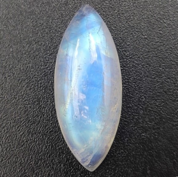 苔と天然石のテラリウム ラバストーンの山とアメジスト トナカイ 天然石 R espire 通販 11022865｜Creema(クリーマ) 5.60カラット 6.25 ラッティアメジストストーン オリジナル認定 ラボレポート証明書付き 天然カテラ/カテラ/ジャムニアストー