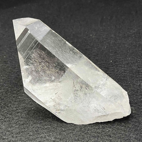 アーカンソー産水晶ポイント 約261g | すべての商品 | Nirvana Stone