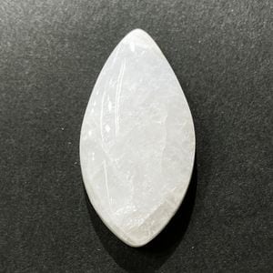 ニルヴァーナ水晶　台座付き ニルヴァーナストーン 天然石/パワーストーン/水晶の卸問屋 ネットショップ