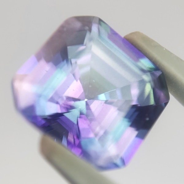 �ڥ��饤�ȥ�����롼����4.06ct��1��ʪ