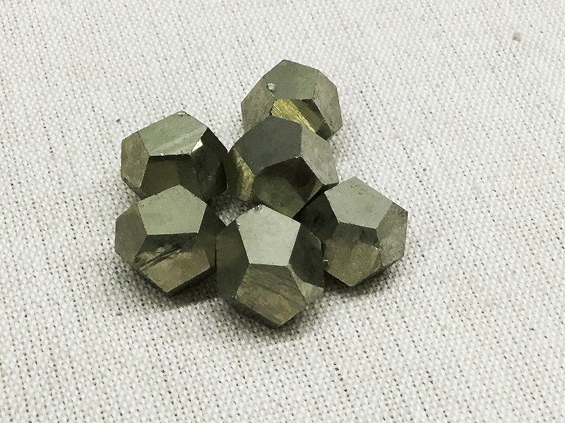 ドデカヘドロン型パイライト 原石 結晶 12面体 1個売り 鉱物 原石 その他 Nirvana Stone