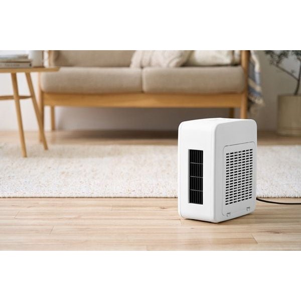 アイリスオーヤマ　コンパクトセラミックファンヒーター　ACH-KD12A-W　ホワイト【送料無料】