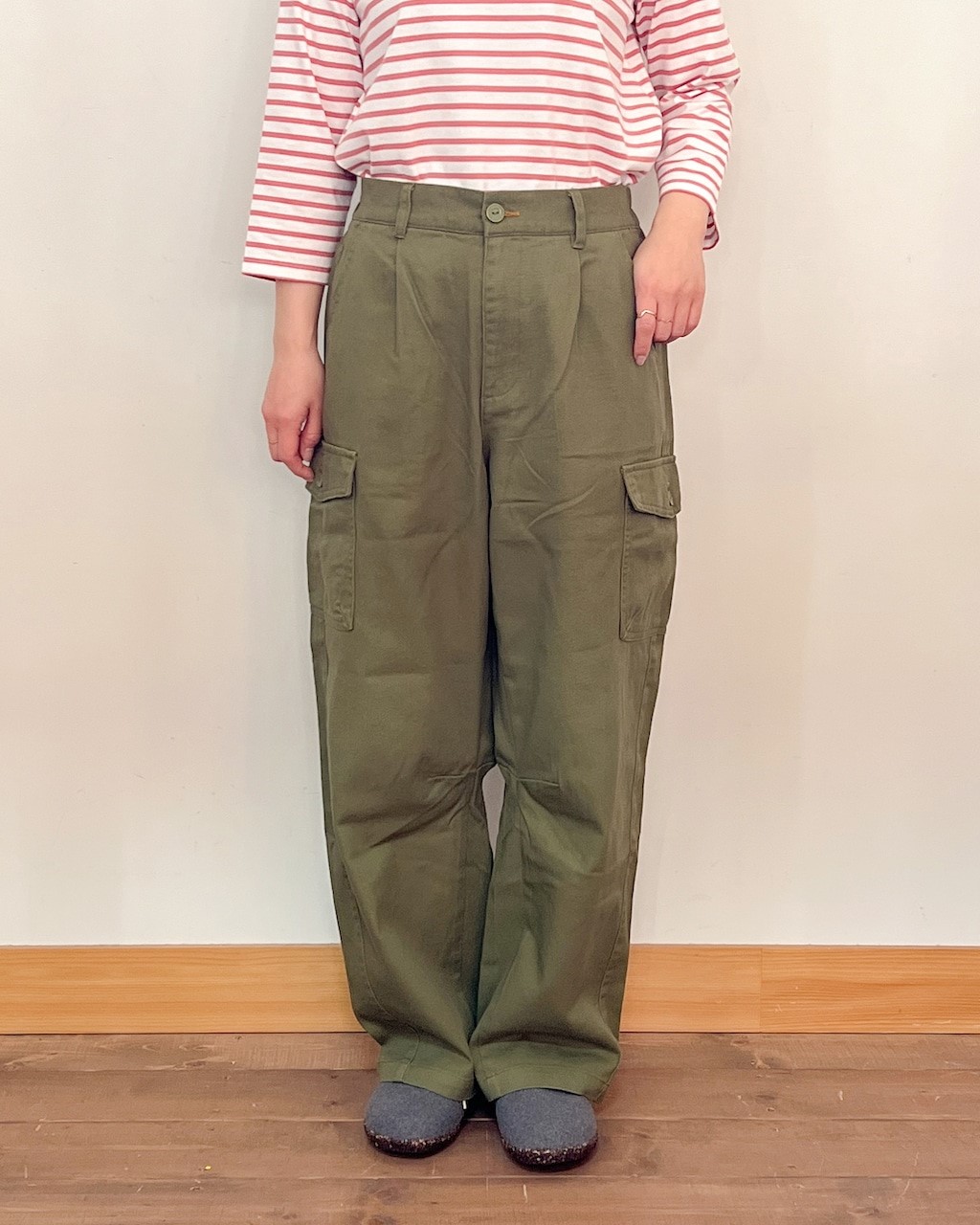 ケイット / 庭刺繍入りバレルカーゴパンツ | BRAND,north object