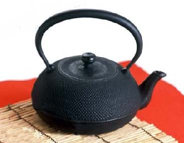 及春　南部鉄瓶　平丸アラレ　１.２L　IH対応