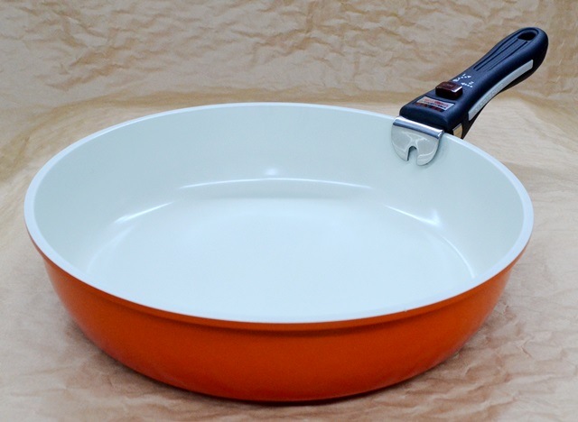 プラウド　ＩＨセラミックコート　着脱式フライパン（２６ｃｍ）    本体：アルミニウム合金