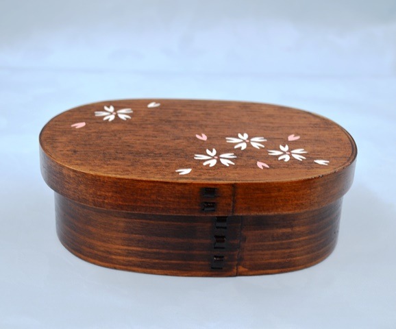 わっぱ小判一段弁当手書きさくら　天然木　17.6×11.5×6.1cm　（約570ml）