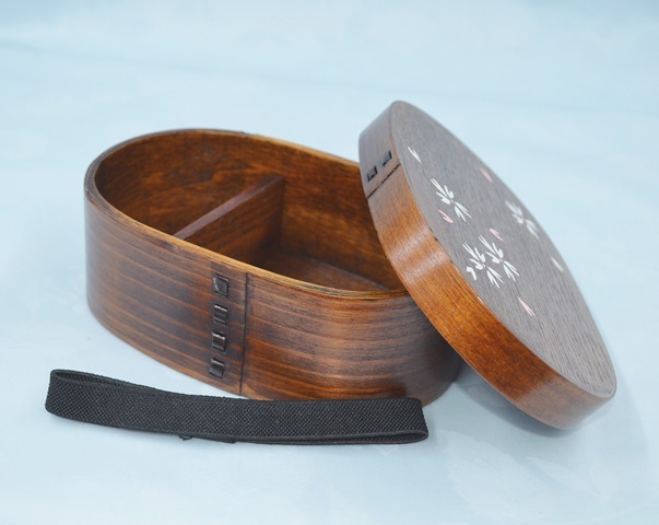 わっぱ小判一段弁当手書きさくら　天然木　17.6×11.5×6.1cm　（約570ml）