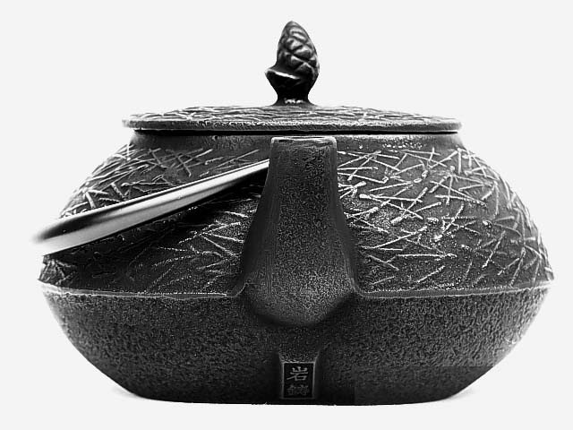 岩鋳南部鉄急須 5型松葉 日本製