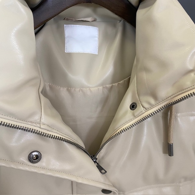 フェイクレザーロングベストフード付 ポケット付 フリーサイズ