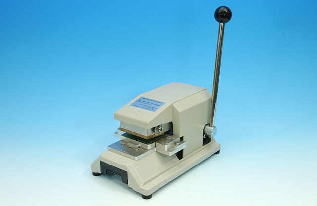 点字カードプレス機