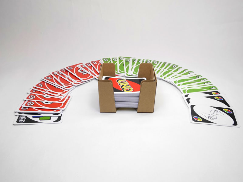 ウノ(専用カードトレイ付き)