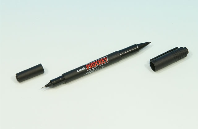ユニ プロッキー細字・極細(黒)