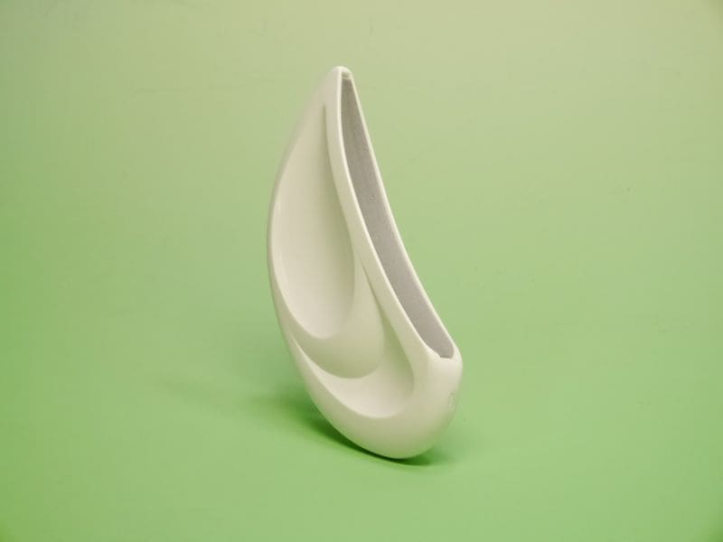 手にフィットするつめやすり 半月型