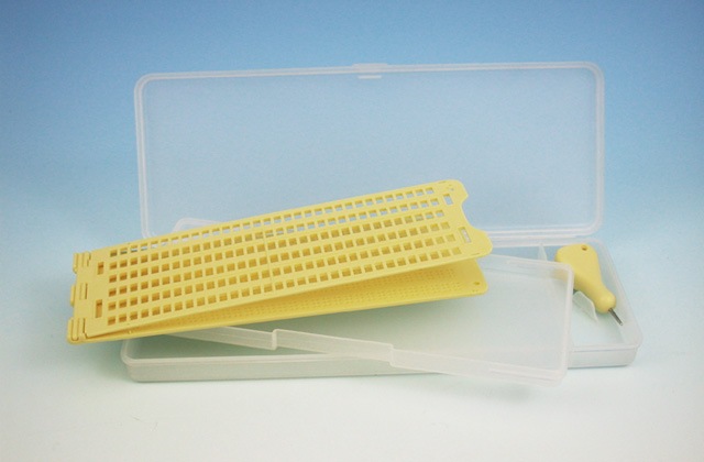 商品写真 N632小型点字器6行×32マス【非課税品】