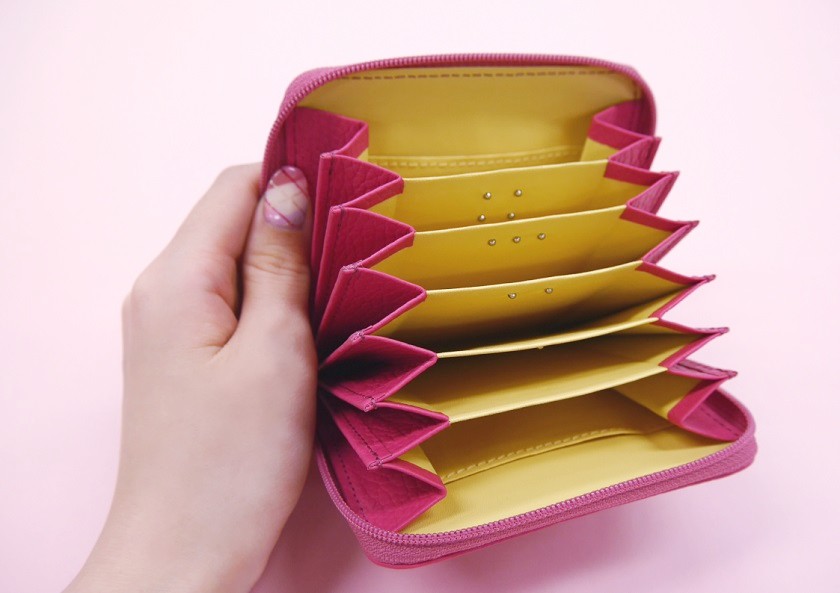 商品写真 ユニバーサル財布