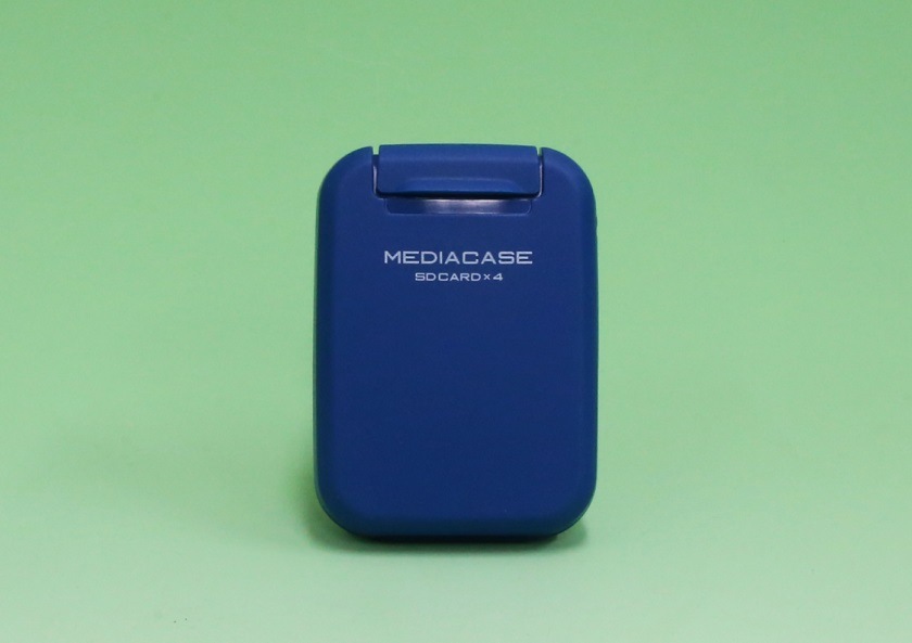商品写真 ポータブルメディアケース